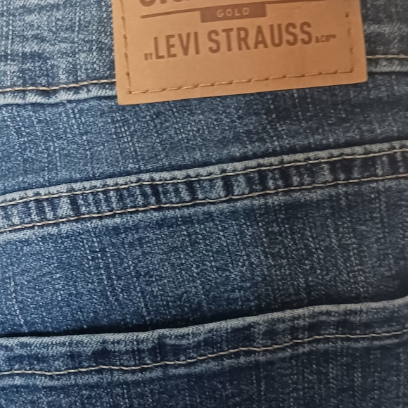 EUC Levi Strauss Skinny Jeans - Picture 4 of 5